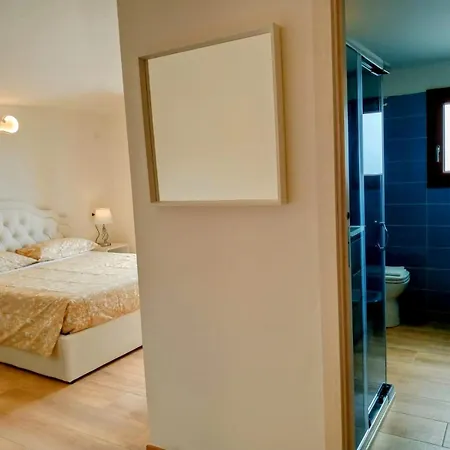 La Grotta Sardegna 3 Bedrooms 3 Private Bathrooms Apartment Urzulei